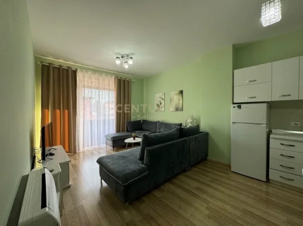 Tirane, jepet me qera apartament 1+1 Kati 3, 67 m² 700 € (tek parlamenti prane toptanit)