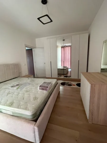 Tirane, jepet me qera apartament 1+1+Ballkon Kati 2, 65 m² 450 € (Paskuqan,Tiranë.)