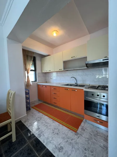 Durres, shitet apartament 2+1+Ballkon Kati 3, 97.000 € 