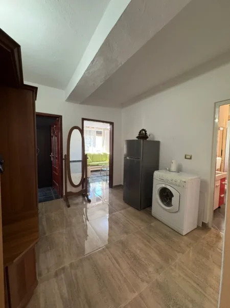 Durres, shitet apartament 2+1+Ballkon Kati 3, 97.000 € 