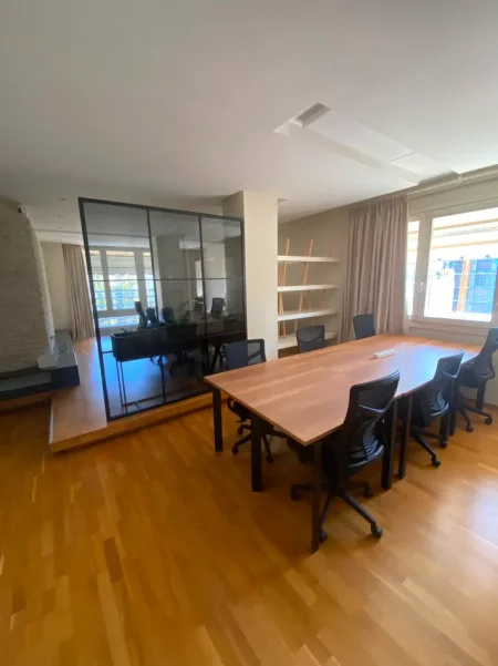 Tirane, jepet me qera zyre Kati 6, 140 m² 2.600 € (BRIGADA 8)