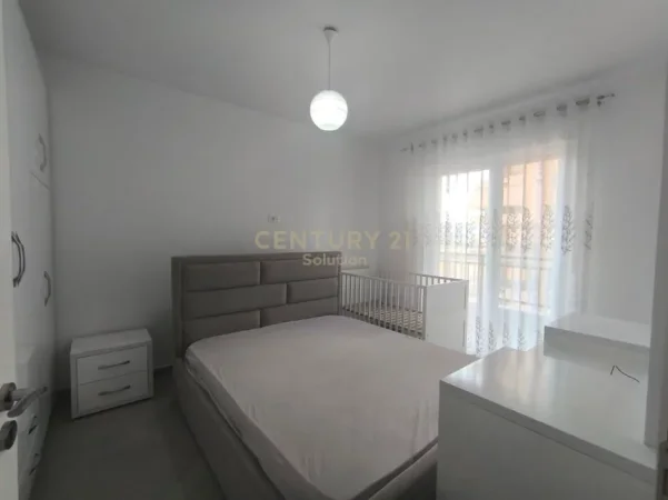 Tirane, jepet me qera apartament 2+1 Kati 3, 106 m² 550 € 