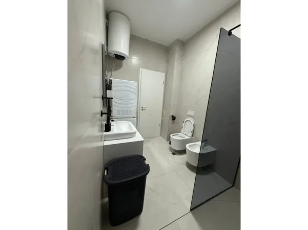 Tirane, jepet me qera apartament 1+1 Kati 6, 60 m² 500 € 