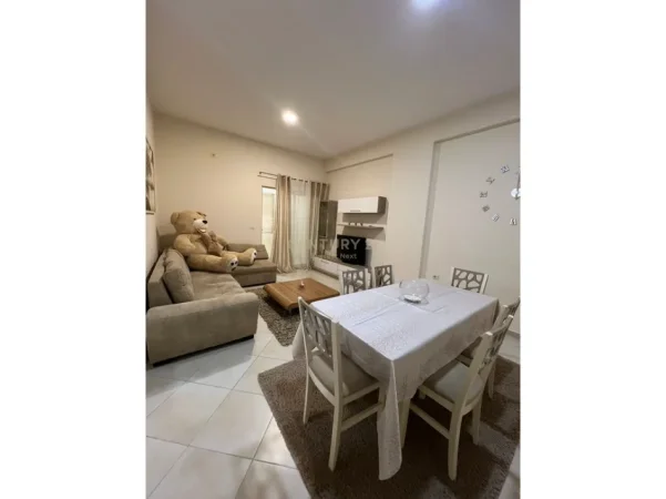 Tirane, jepet me qera apartament 1+1 Kati 1, 100 m² 430 € 