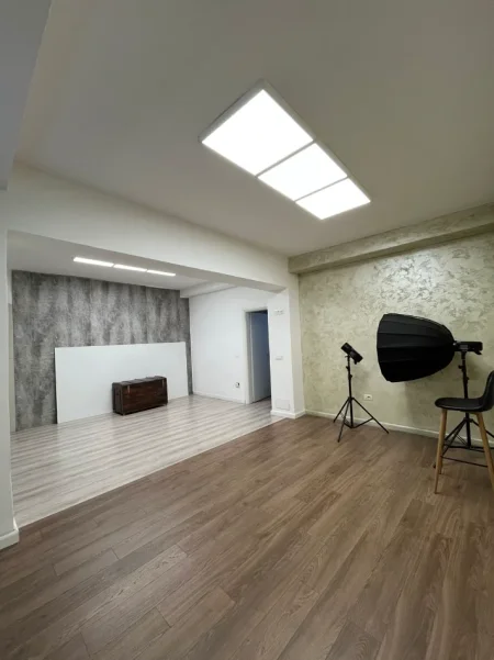 Durres, jepet me qera apartament 2+1 Kati 1, 530 € (hyrja e Durresit)