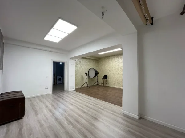 Durres, jepet me qera apartament 2+1 Kati 1, 530 € (hyrja e Durresit)