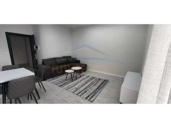 Tirane, jepet me qera apartament 2+1+Ballkon Kati 2, 90 m²550 € (kodra e priftit)