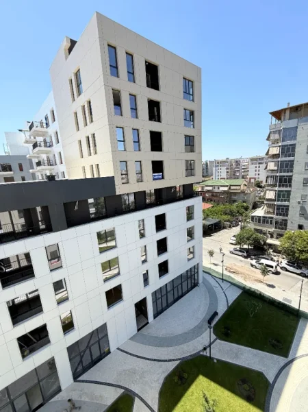 Tirane, shitet apartament 2+1+Ballkon Kati 6, 105 m² 250.000 € (Jordan Misja)