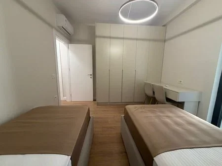Tirane, jepet me qera apartament 2+1+Ballkon Kati 9, 110 m² 1.150 € (Golden Tower)