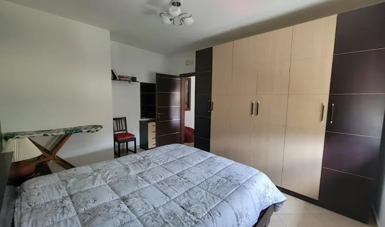 Tirane, jepet me qera apartament 1+1 Kati 3, 70 m² 500 € 