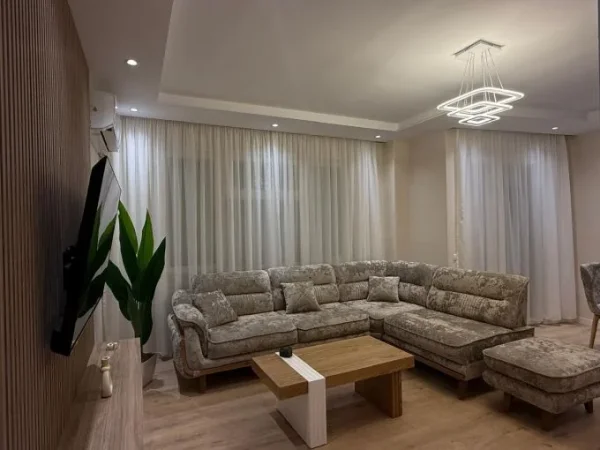 Tirane, jepet me qera apartament 2+1+Aneks+Ballkon Kati 2, 800 € (liqeni i thate)