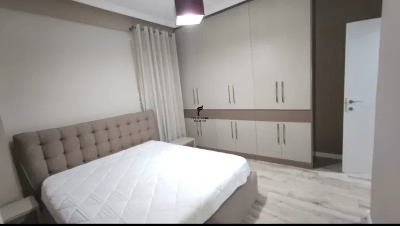 Tirane, jepet me qera apartament 1+1 Kati 1, 99 m² 600 € (KOPSHTI BOTANIK)