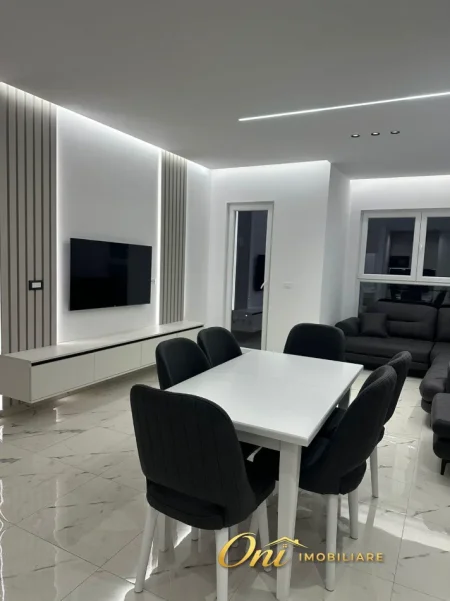 Tirane, jepet me qera apartament 2+1+Aneks+Ballkon Kati 6, 100 m² 750 € (LAPRAKE)