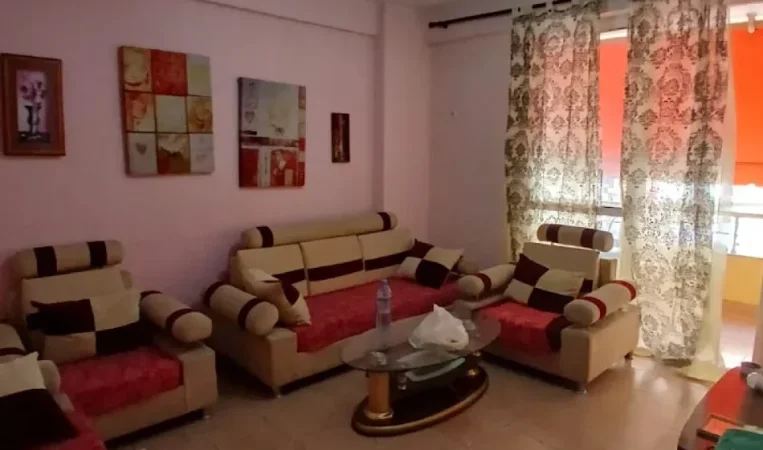 Tirane, jepet me qera apartament 1+1 Kati 1, 75 m² 420 € 