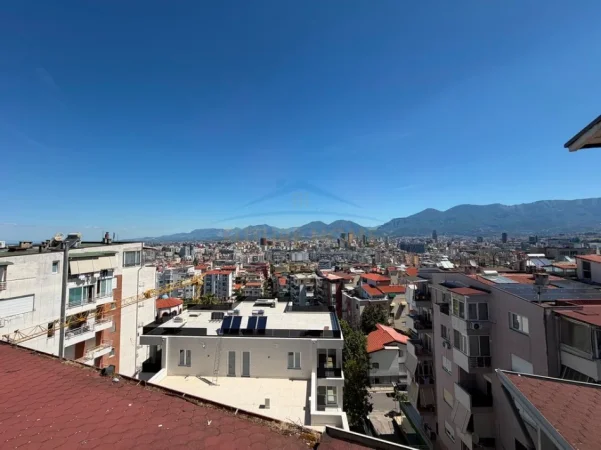 Tirane, shitet apartament duplex 4+1+Ballkon Kati 4, 220 m² 280.000 € (Rezidenca Kodra e Diellit 1)