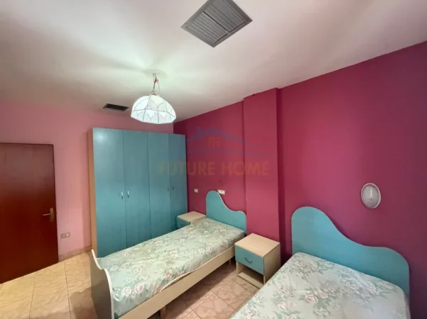 Tirane, shitet apartament duplex 4+1+Ballkon Kati 4, 220 m² 280.000 € (Rezidenca Kodra e Diellit 1)