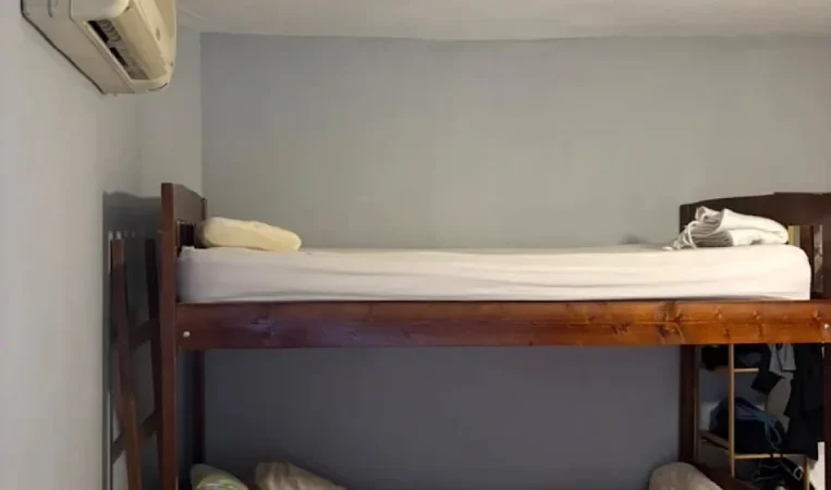 Tirane, jepet me qera 3+1 Kati 6, 1.000 € 