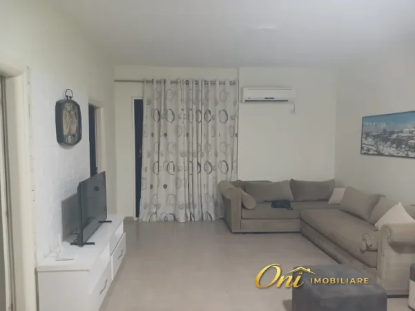 Tirane, jepet me qera apartament 2+1 Kati 8, 90 m² 500 € (RRUGA SHEFQET KUKA)