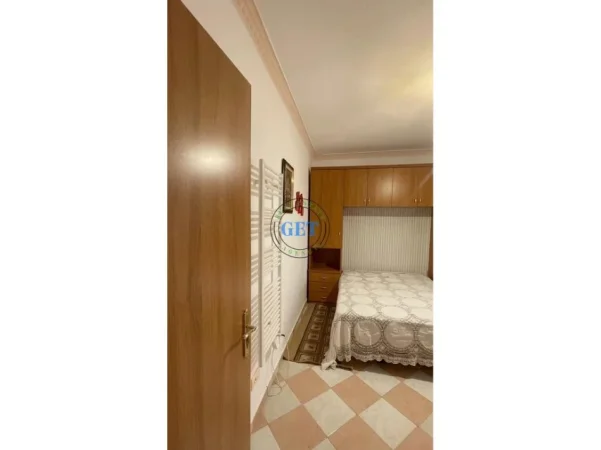 Durres, jepet me qera apartament 1+1 Kati 4, 65 m² 400 € (Plazh Hekurudha)