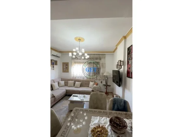 Durres, jepet me qera apartament 1+1 Kati 4, 65 m² 400 € (Plazh Hekurudha)