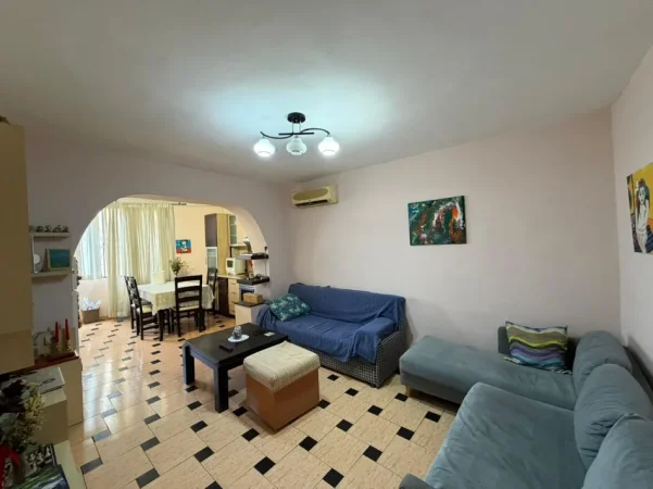 Tirane, shitet apartament 2+1 Kati 2, 77 m² 140.000 € (Oxhaku)