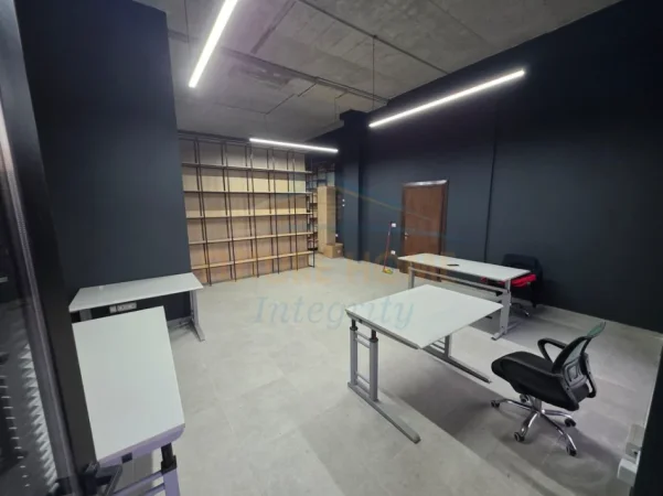 Tirane, shitet ambjent biznesi Kati 0, 75 m² 200.000 € 