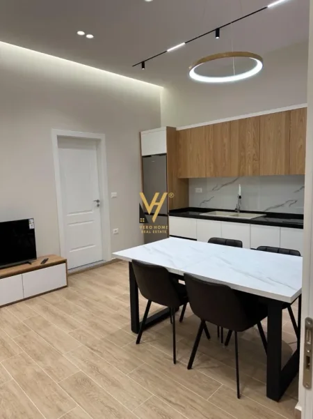 Tirane, jepet me qera apartament 2+1+Ballkon Kati 0, 80 m² 620 € (DON BOSKO)