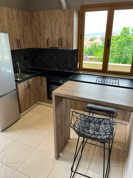 Tirane, jepet me qera apartament 1+1 Kati 2, 62 m² 400 € (Qytet Studenti)