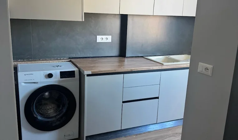 Tirane, jepet me qera apartament 1+1 Kati 6, 50 m² 600 € 