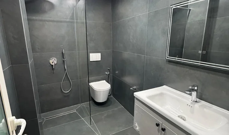 Tirane, jepet me qera apartament 1+1 Kati 6, 50 m² 600 € 