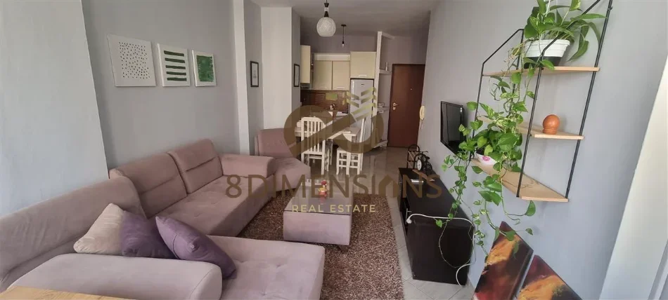 Jepet me qera Apartament 1+1 ne Selvi prane rruges 4 Deshmoret (D8241A-223)