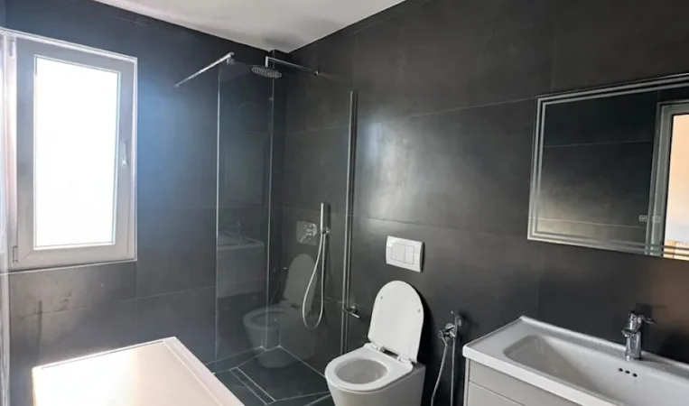 Tirane, jepet me qera apartament 1+1 Kati 6, 50 m² 550 € 