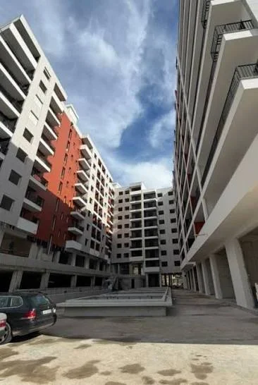 Tirane, shitet apartament 2+1+Ballkon Kati 5, 133 m² 159.900 € (Kompleksi Space City, Paskuqan)