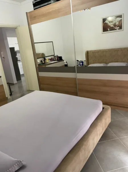 Tirane, jepet me qera apartament 1+1+Ballkon Kati 3, 80 m² 500 € (Green City, Unaza e Re)