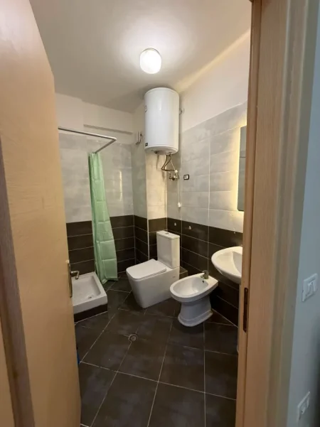 Shqiperi, shitet apartament 2+1 Kati 2, 67 m² 125.000 € (unaza e re)