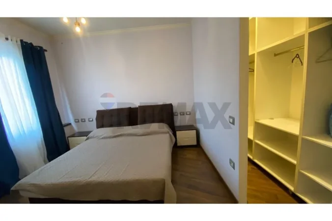 Tirane, jepet me qera apartament 2+1 , (Pazari i ri)