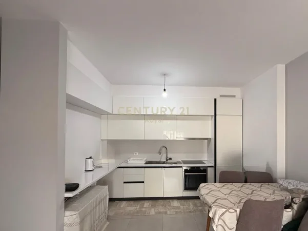 Tirane, shitet apartament 1+1 Kati 6, 75 m² 202.000 € (selvia)