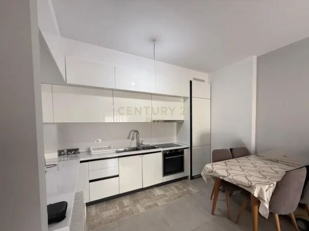Tirane, shitet apartament 1+1 Kati 6, 75 m² 202.000 € (selvia)