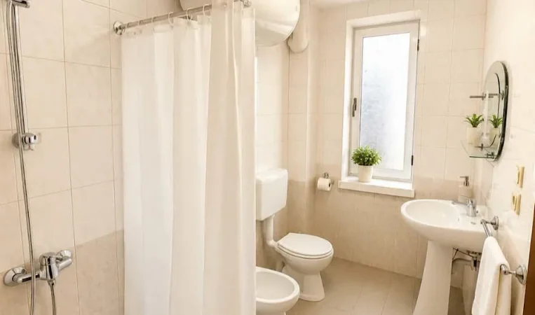 Tirane, jepet me qera apartament 2+1 Kati 1, 90 m² 500 € 