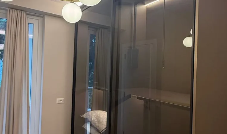 Tirane, jepet me qera apartament 1+1 Kati 2, 40 m² 500 € 