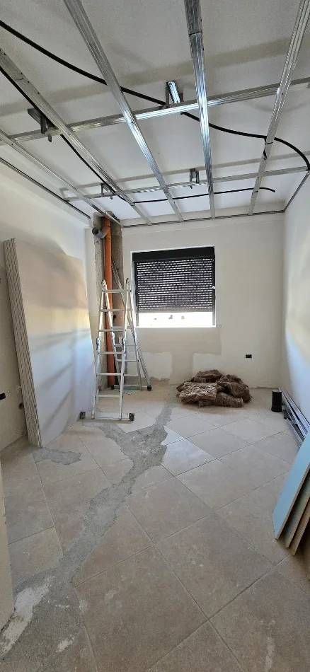 Tirane, shitet apartament 3+1+Ballkon Kati 3, 127 m² 220.000 € 