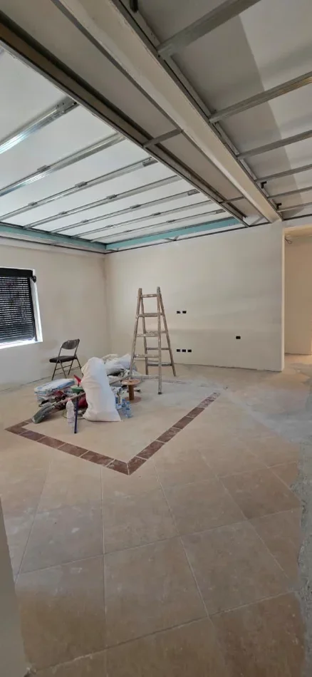 Tirane, shitet apartament 3+1+Ballkon Kati 3, 127 m² 220.000 € 