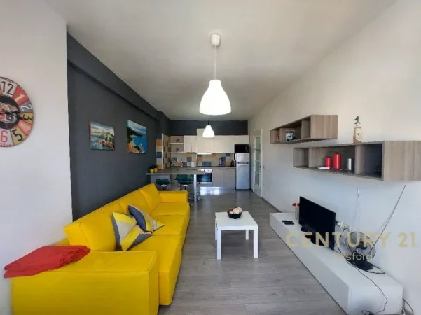 Vlore, shes apartament 1+1 Kati 8, 105.000 €