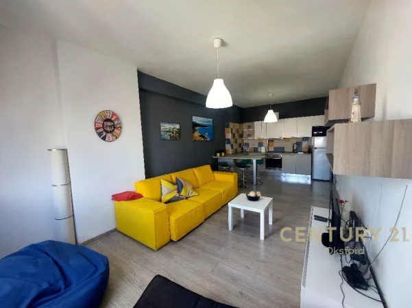Vlore, shes apartament 1+1 Kati 8, 105.000 €