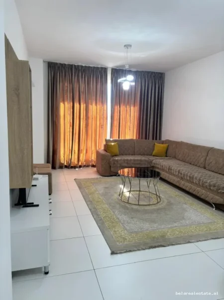 Tirane, jepet me qera apartament 1+1+Ballkon Kati 5, 74 m² 520 € (paskuqan)