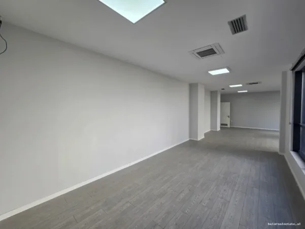 Tirane, jepet me qera zyre Kati 2, 400 m² 5.200 € (rruga e dibres)