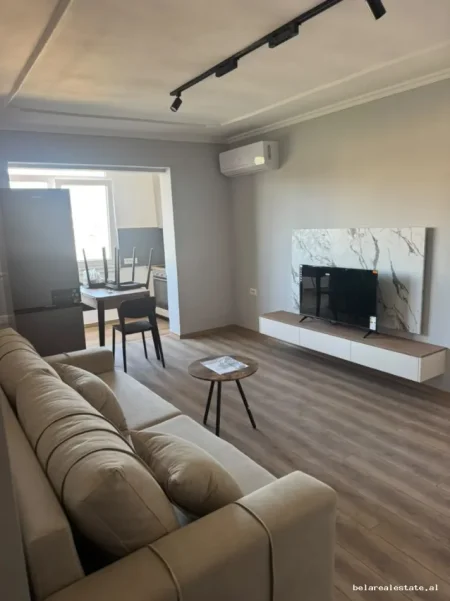 Tirane, jepet me qera apartament 1+1+Ballkon Kati 6, 65 m² 630 € (vasil shanto)