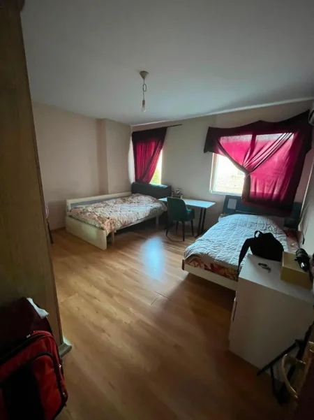 Tirane, jepet me qera apartament 2+1 Kati 3, 78 m² 500 € 