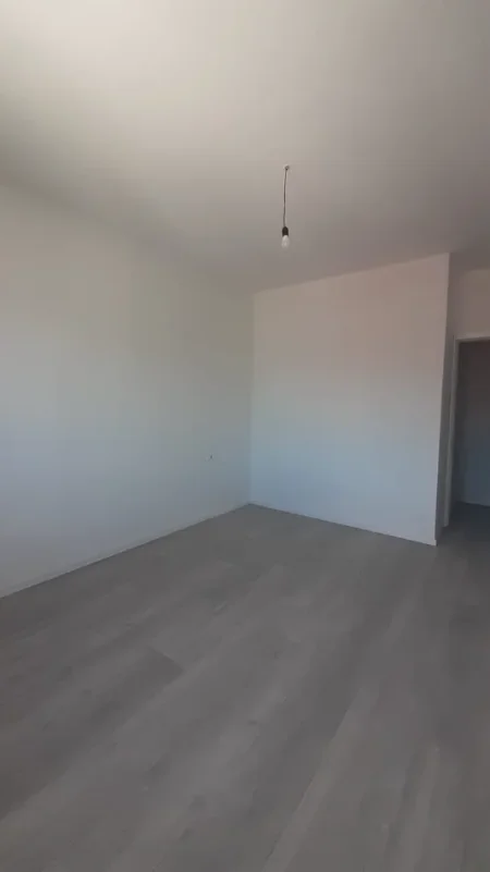 Tirane, shitet apartament 2+1 Kati 8, 92 m² 88.000 € 