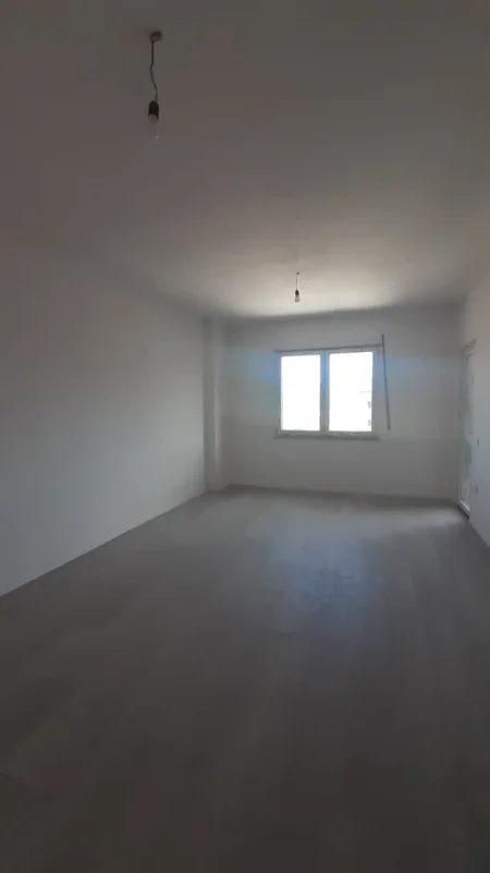Tirane, shitet apartament 2+1 Kati 8, 92 m² 88.000 € 